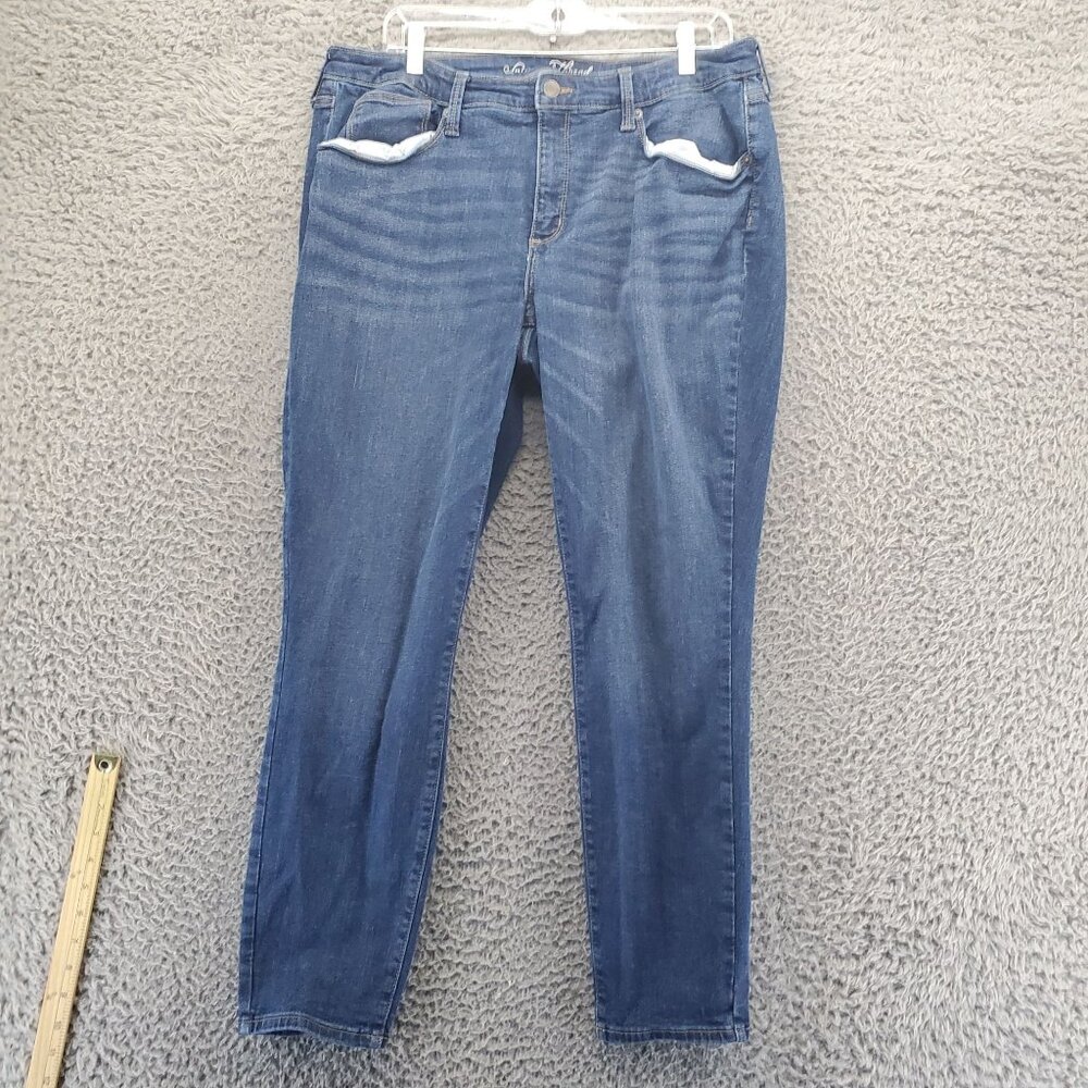 Universal Thread Jeans Womens 18 Blue Mid Rise Curvy Skinny Stretch Denim